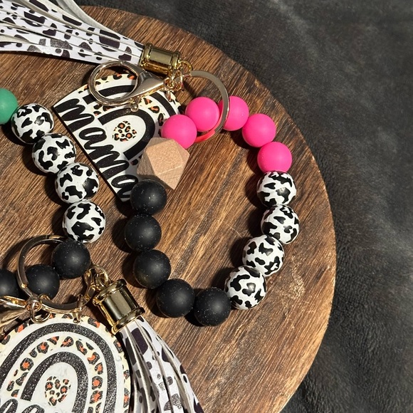 *Set of 5*  Mama Wooden Painted & Silicone Beads, Wood Charm & Tassel Gift Ideas - Picture 11 of 11